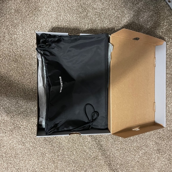 Speed Graffiti Balenciaga size 42 - Picture 3 of 4